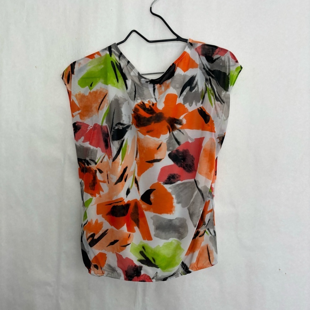 5/$25 Worthington blouse PM petite medium floral - Picture 2 of 3